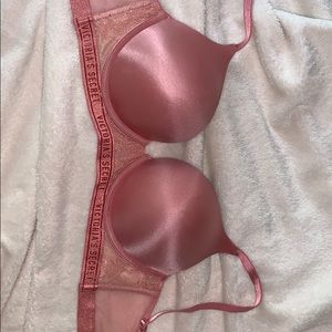 Victoria secret Push up Bombshell Bra💕